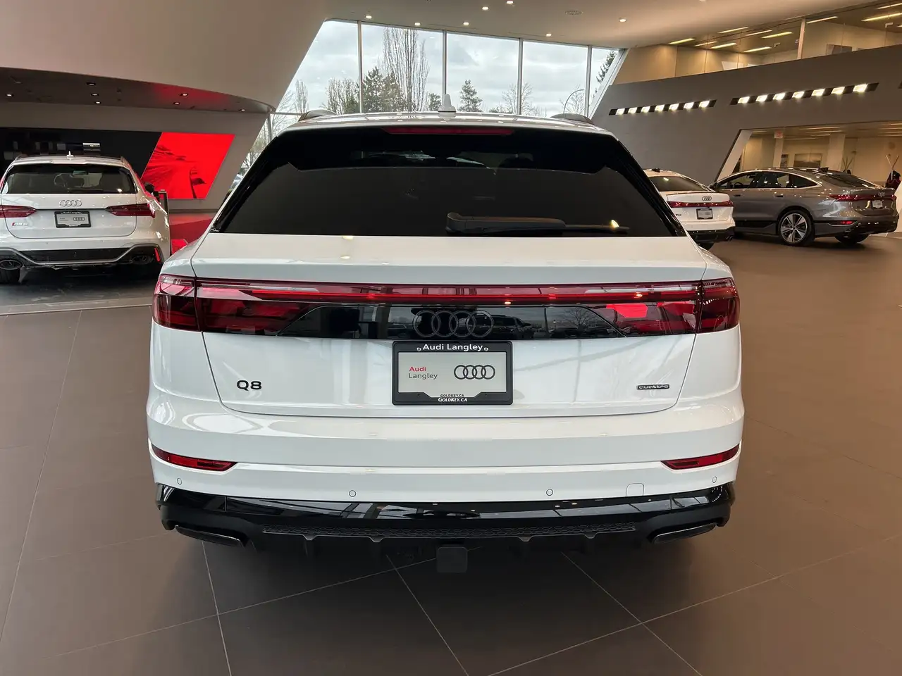 Audi Q8 снимка Audi Q8