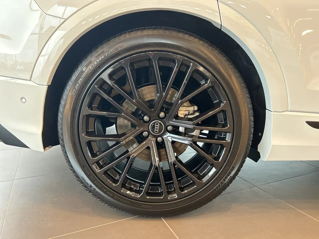 Audi Q8 снимка Audi Q8