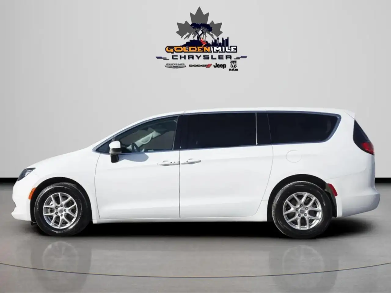 Chrysler Grand Caravan снимка Chrysler Grand Caravan