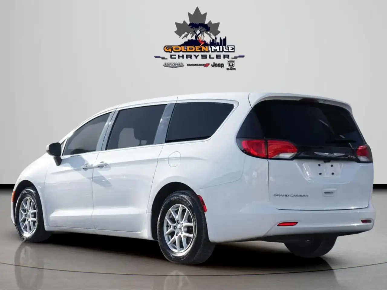 Chrysler Grand Caravan снимка Chrysler Grand Caravan