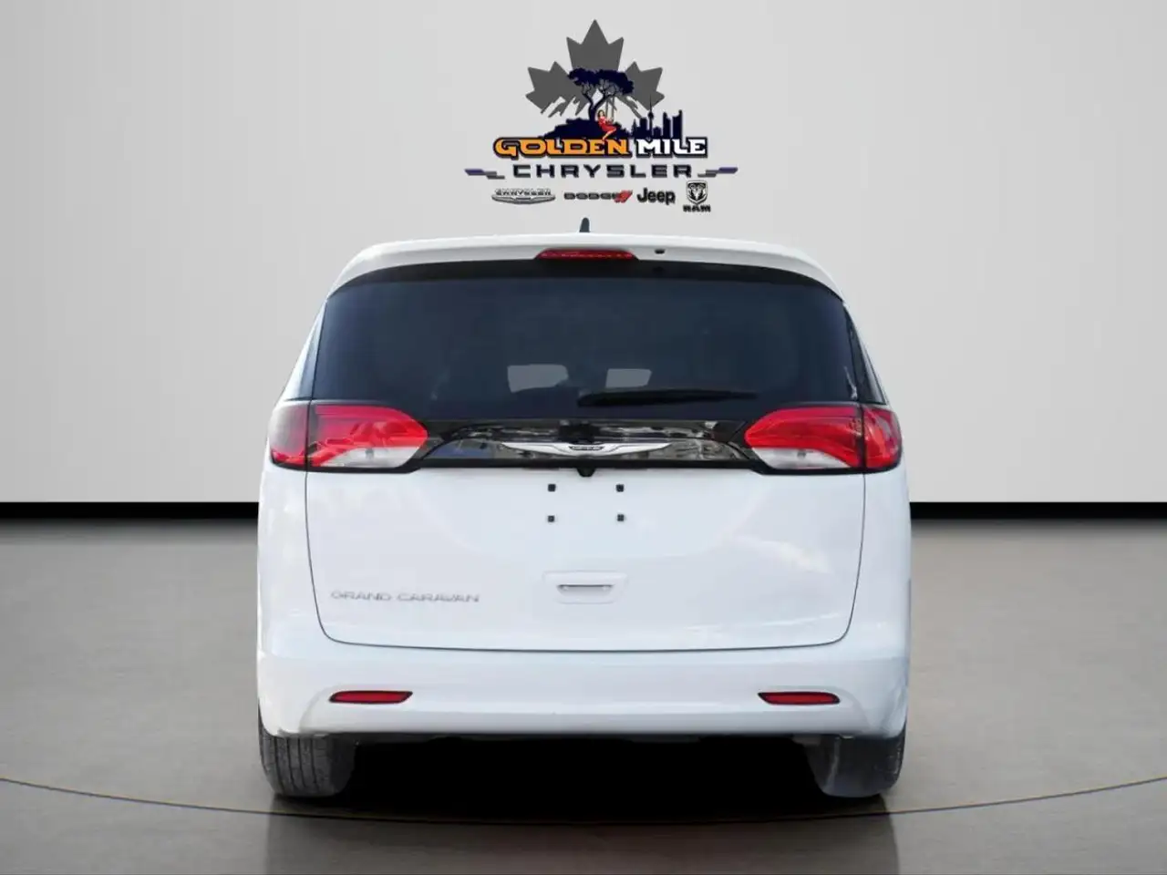 Chrysler Grand Caravan снимка Chrysler Grand Caravan