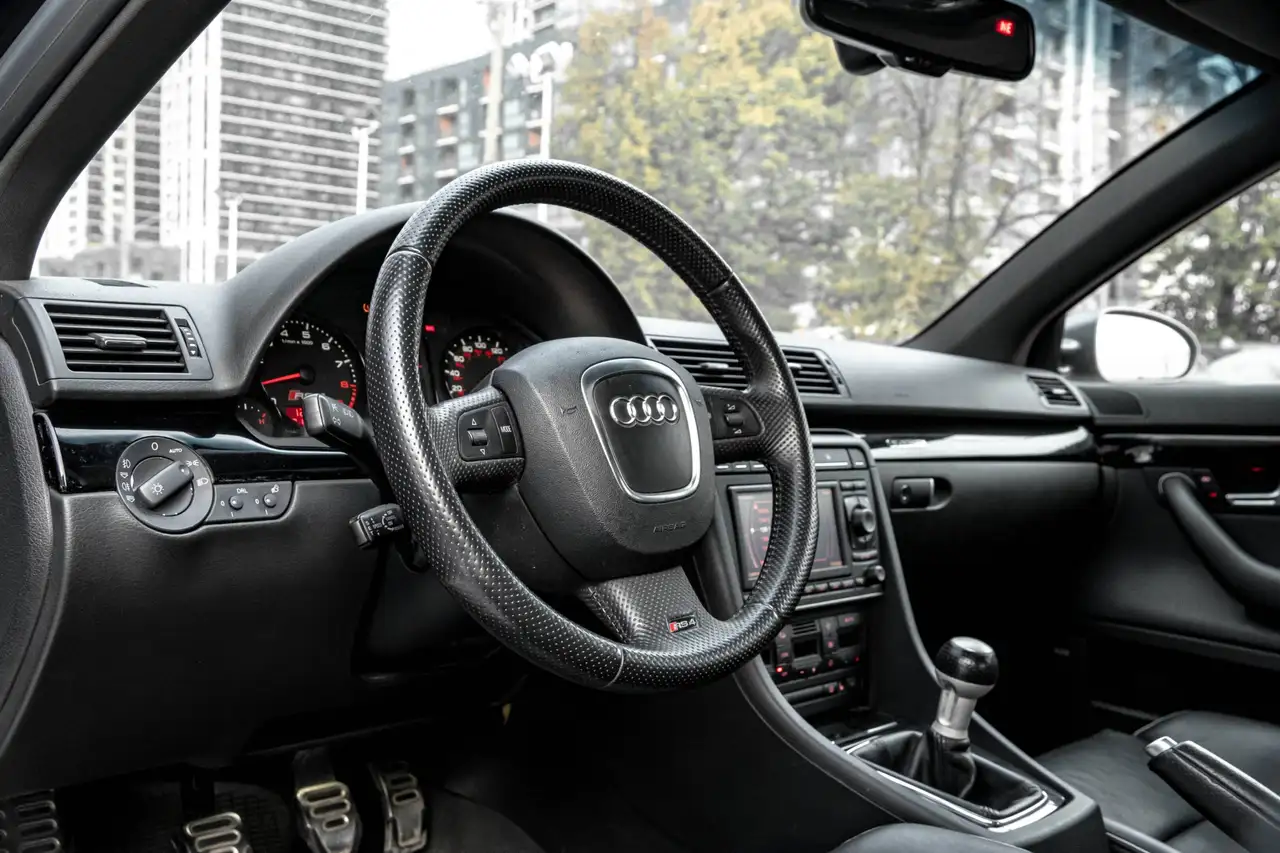 Audi RS4 снимка Audi RS4