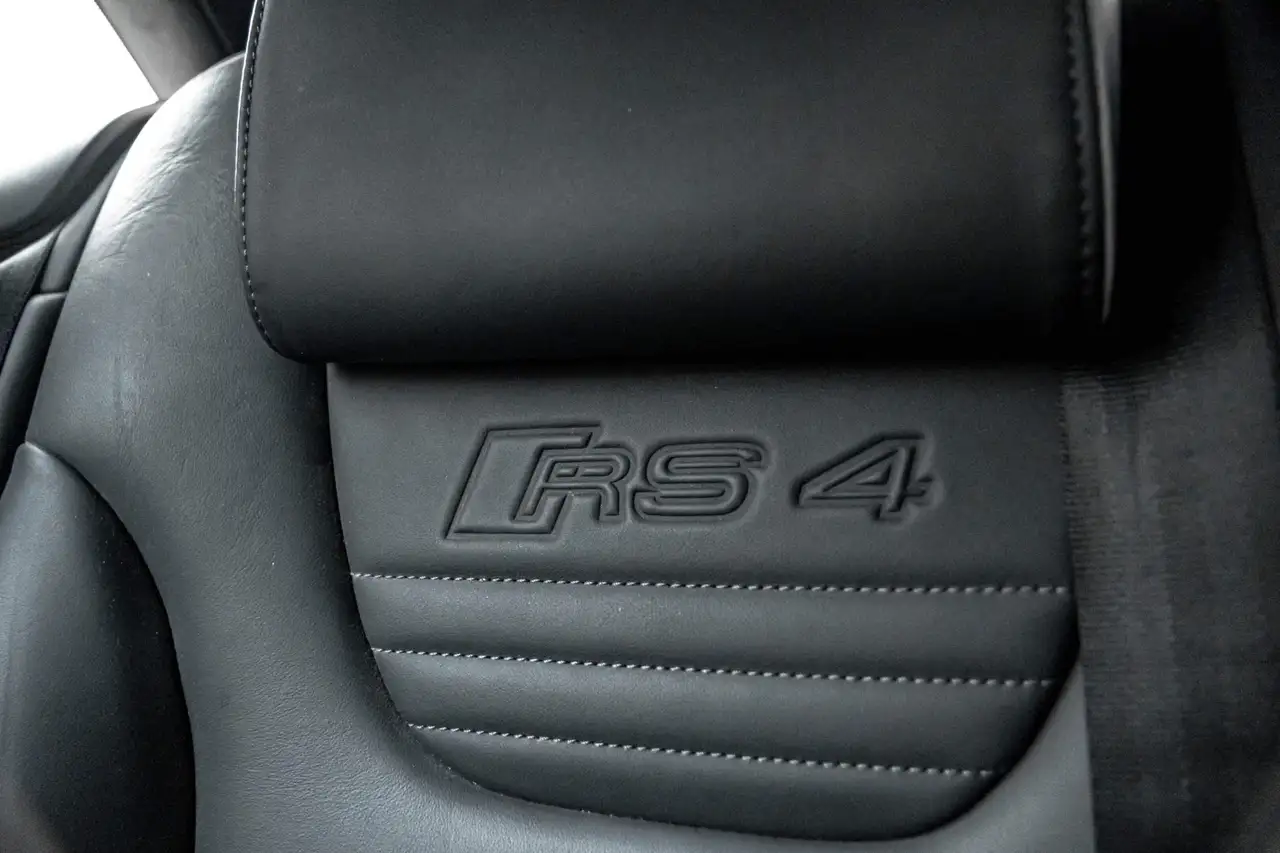 Audi RS4 снимка Audi RS4