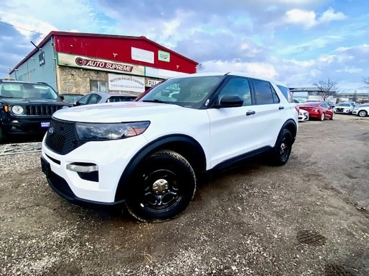 Ford Police Interceptor Utility снимка Ford Police Interceptor Utility