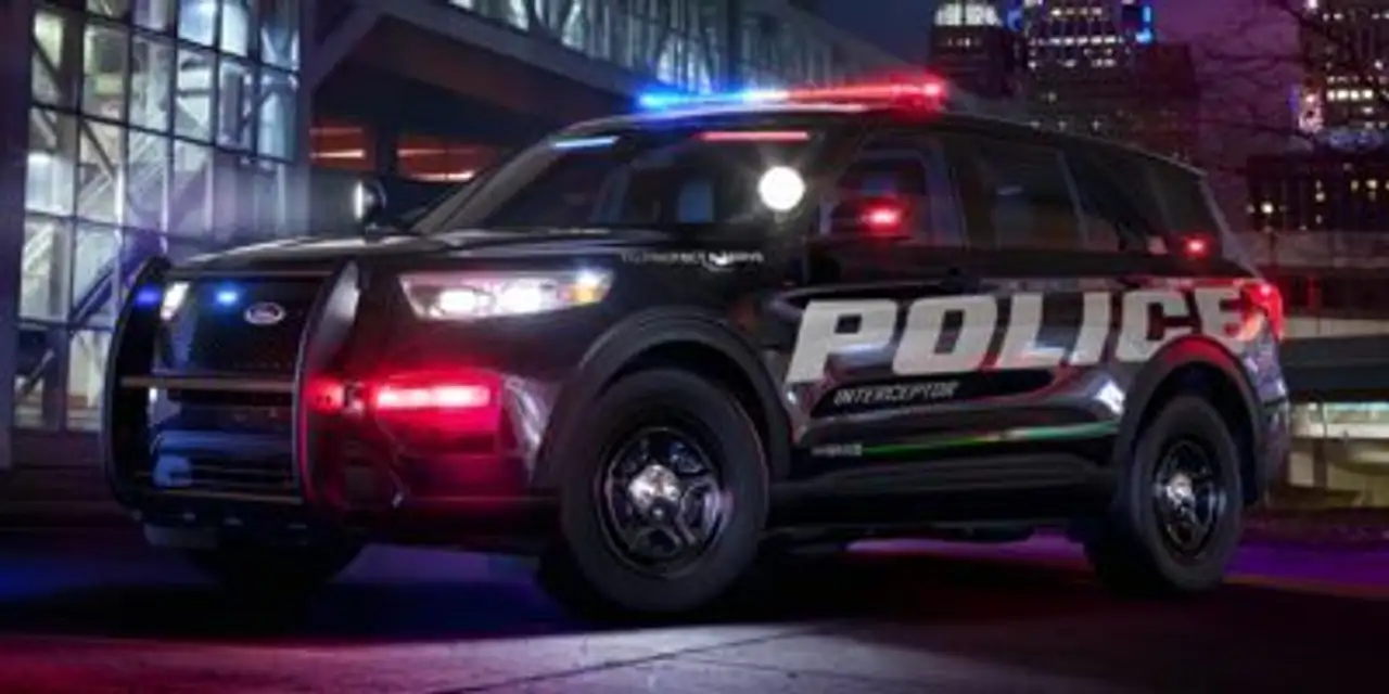 Ford Police Interceptor Utility снимка Ford Police Interceptor Utility