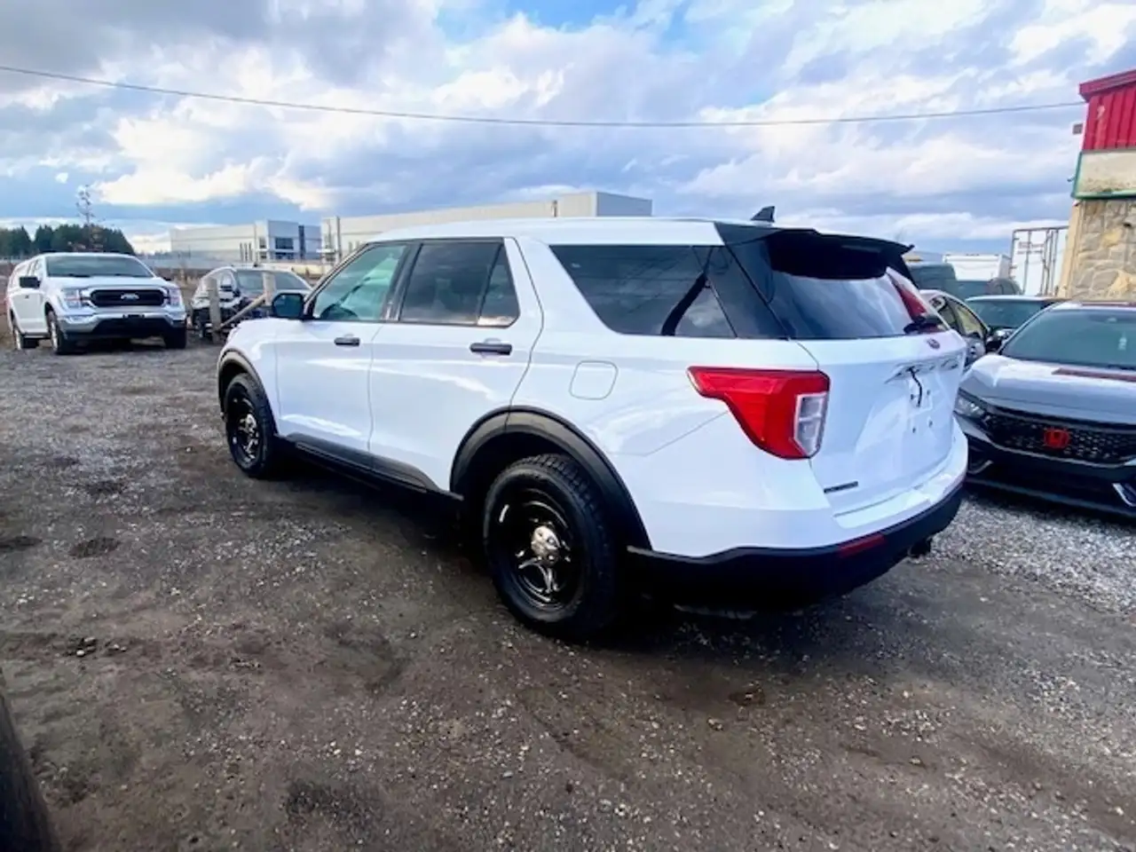 Ford Police Interceptor Utility снимка Ford Police Interceptor Utility