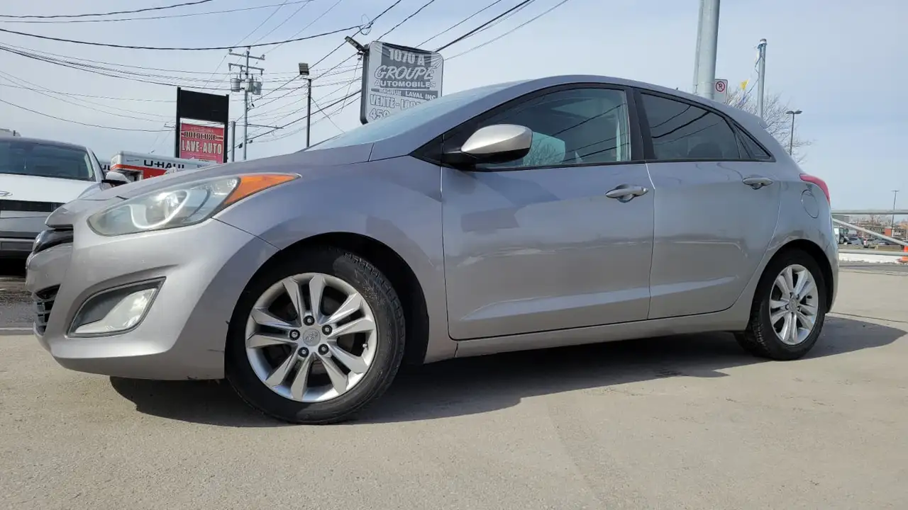 Hyundai ELANTRA снимка Hyundai ELANTRA