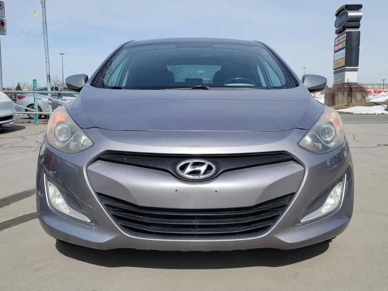 Hyundai ELANTRA снимка Hyundai ELANTRA