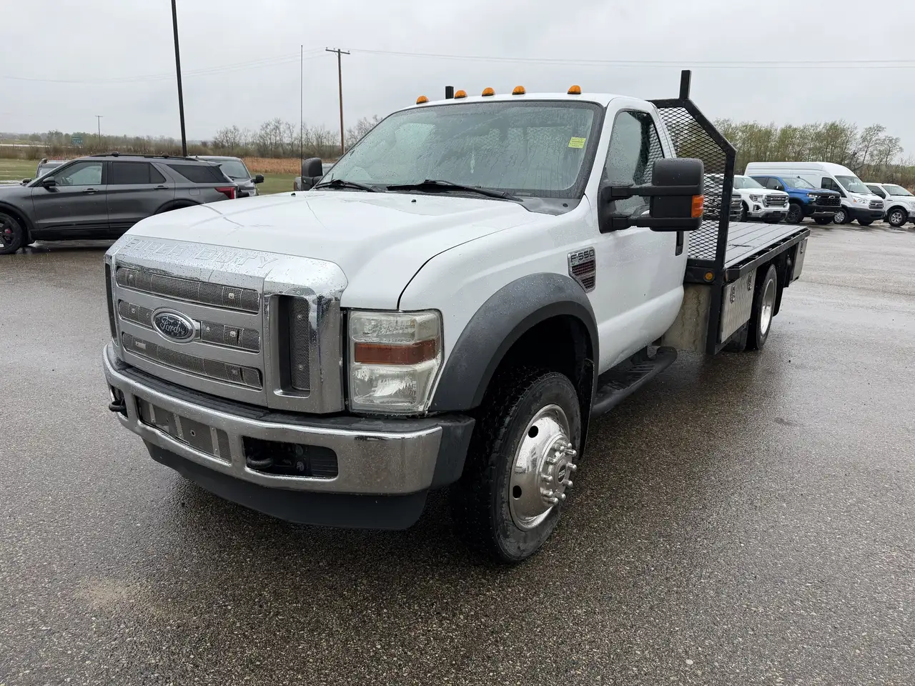 Ford F-550 Super Duty снимка Ford F-550 Super Duty