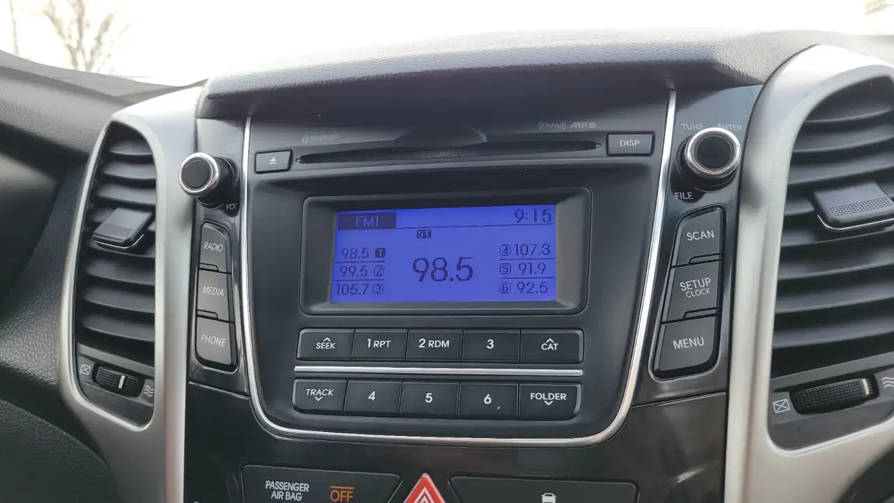 Hyundai ELANTRA снимка Hyundai ELANTRA