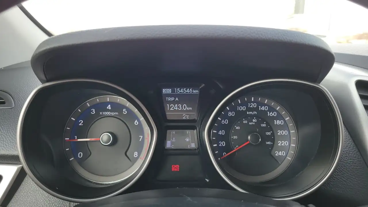 Hyundai ELANTRA снимка Hyundai ELANTRA
