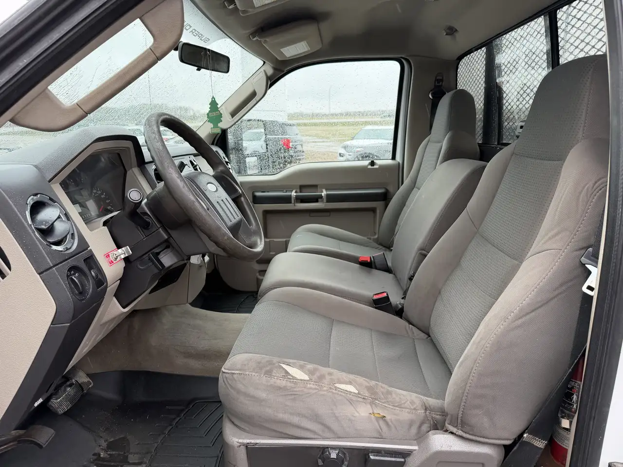 Ford F-550 Super Duty снимка Ford F-550 Super Duty