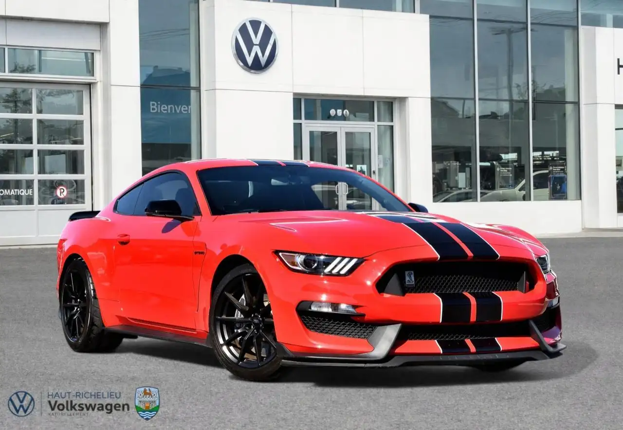 Ford Mustang снимка Ford Mustang