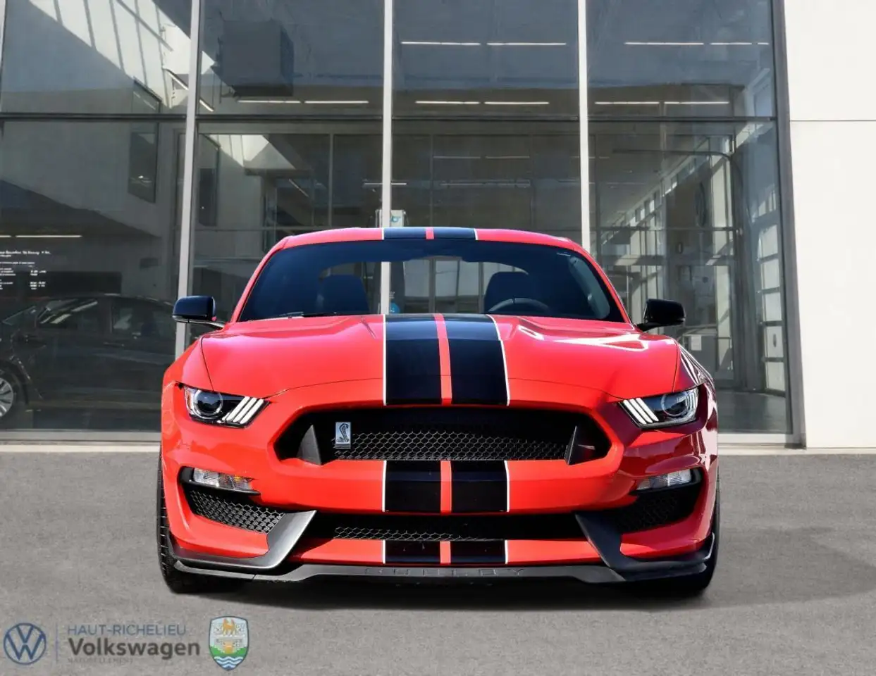 Ford Mustang снимка Ford Mustang