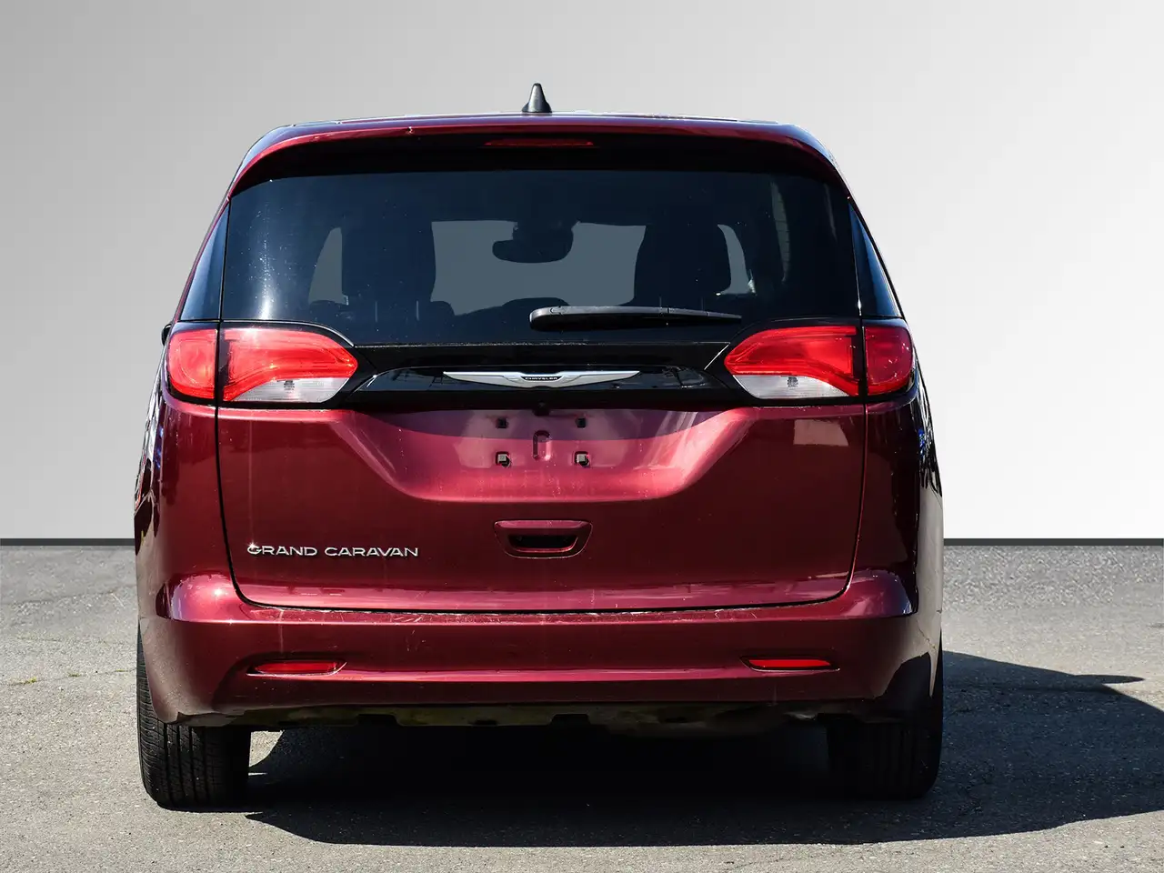 Chrysler Grand Caravan снимка Chrysler Grand Caravan