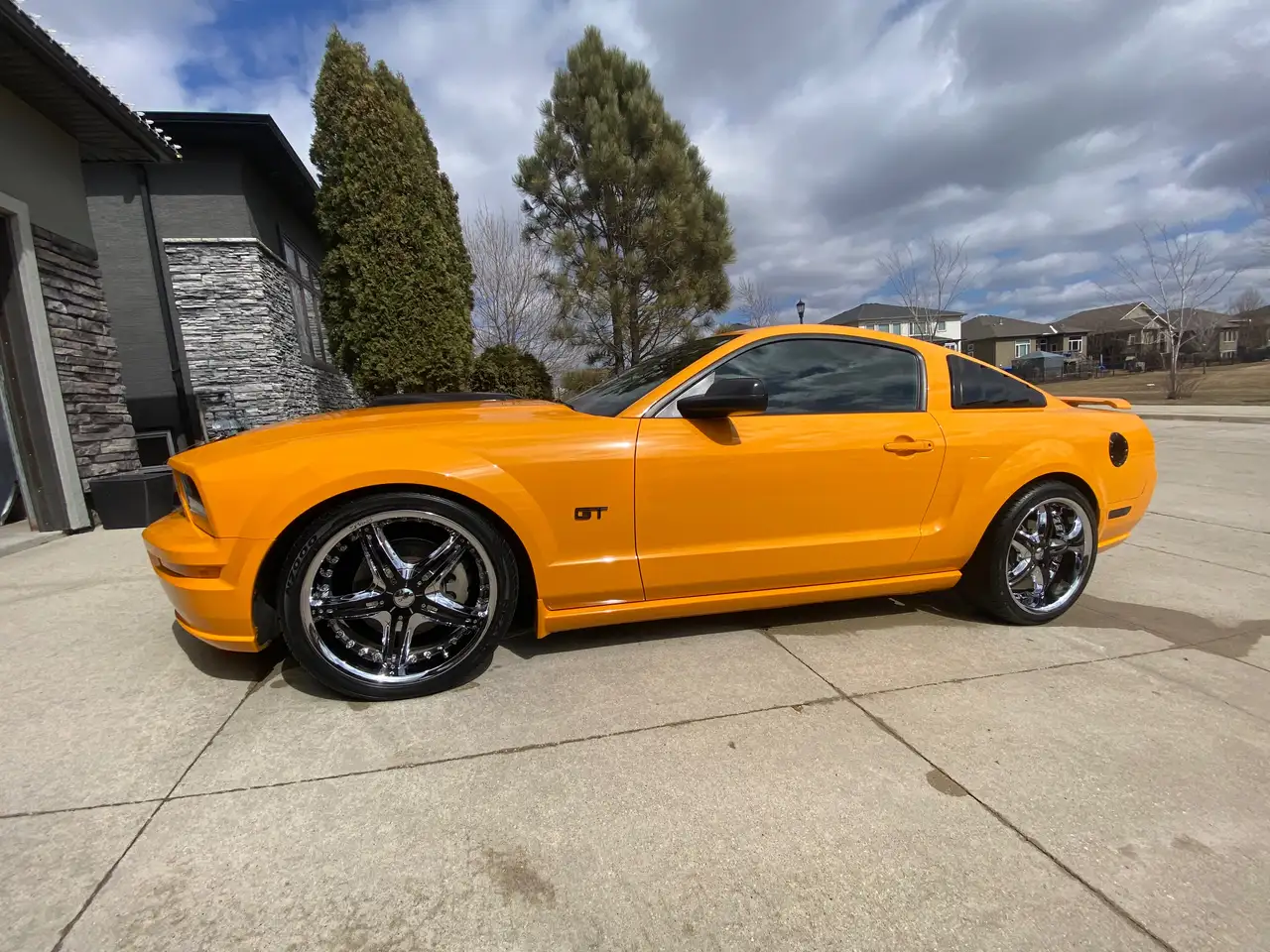 Ford Mustang photo Ford Mustang