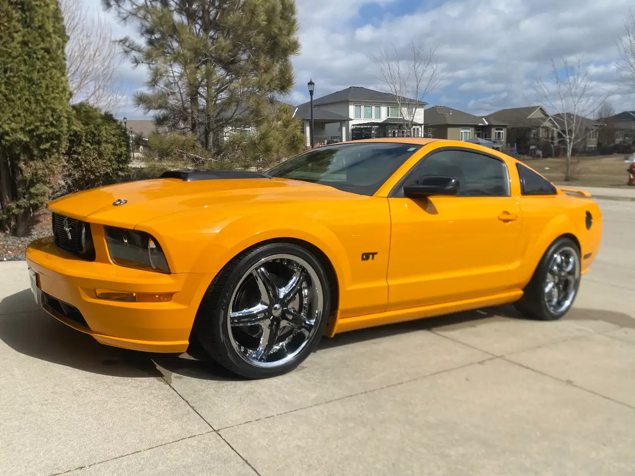 Ford Mustang photo Ford Mustang