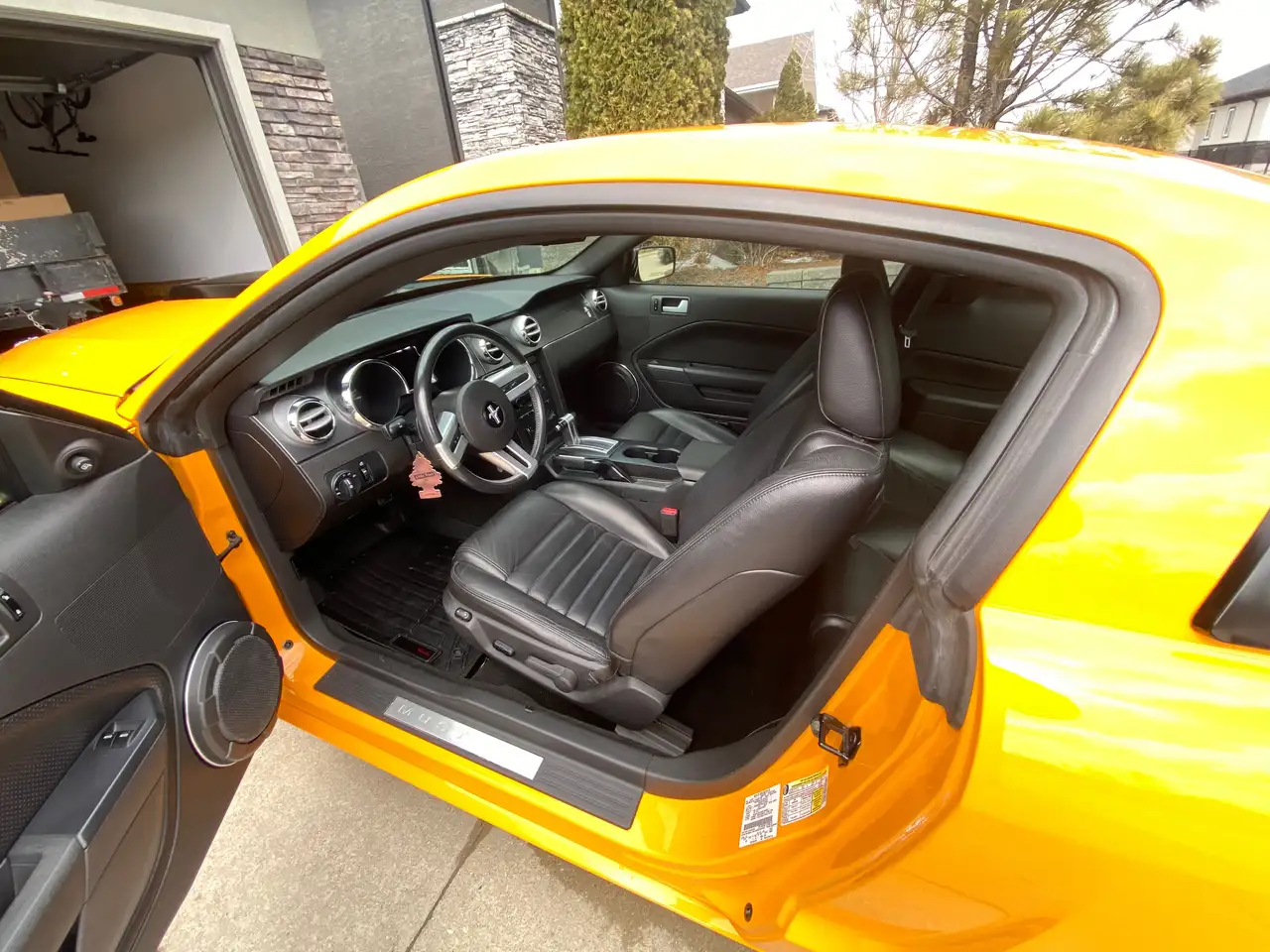 Ford Mustang photo Ford Mustang