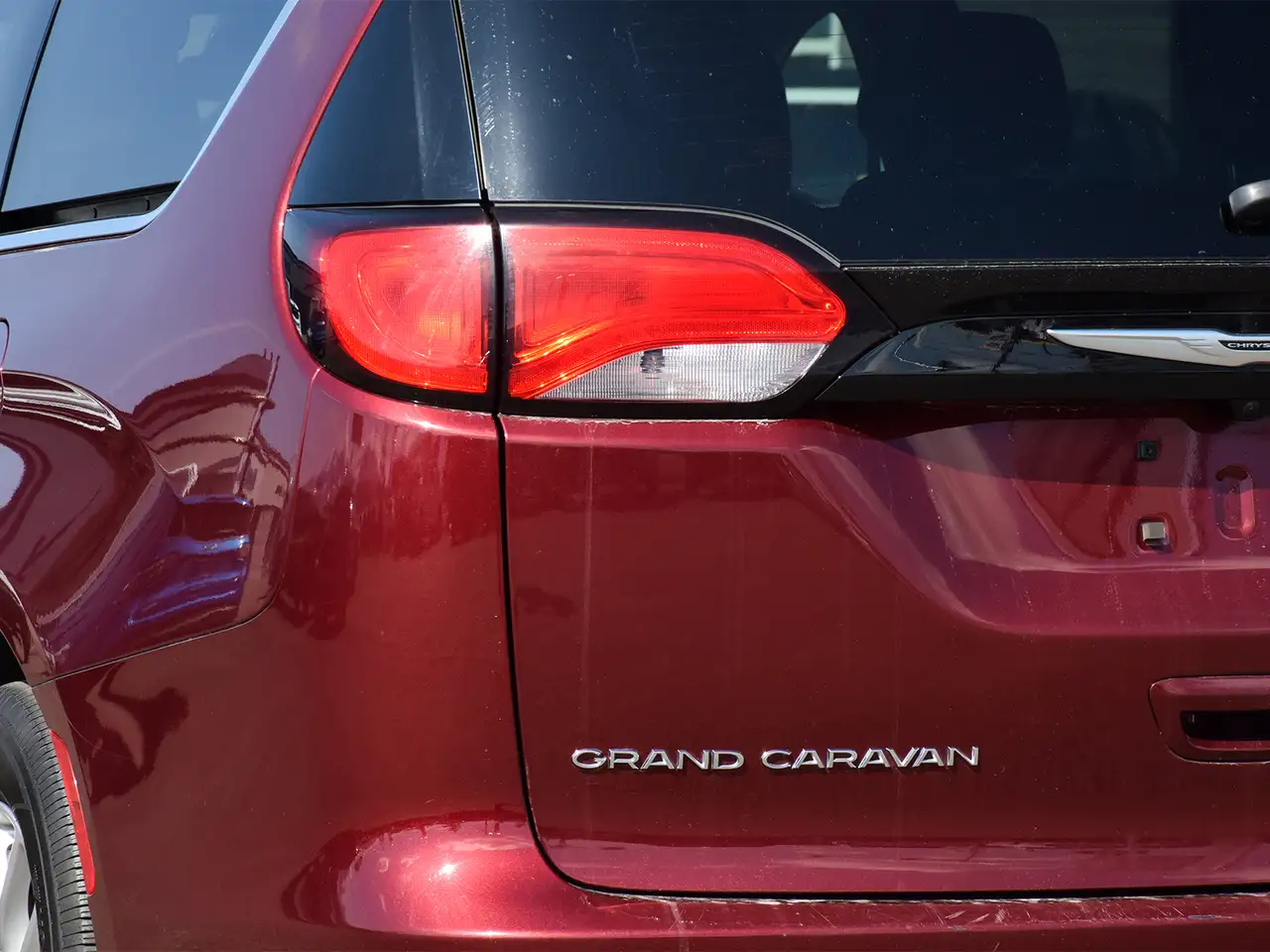 Chrysler Grand Caravan снимка Chrysler Grand Caravan