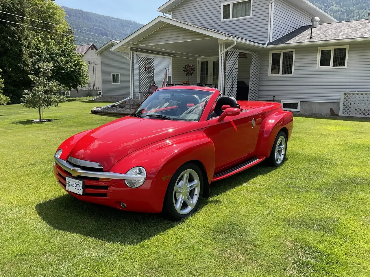 Chevrolet SSR photo Chevrolet SSR