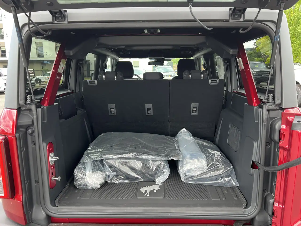 Ford Bronco photo Ford Bronco
