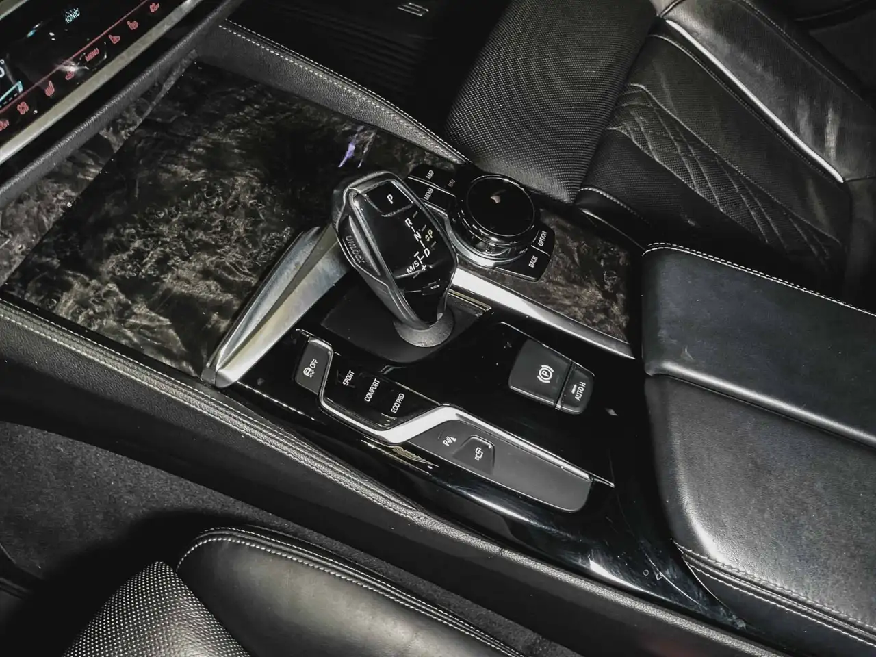 BMW 5 Series fotografie BMW 5 Series