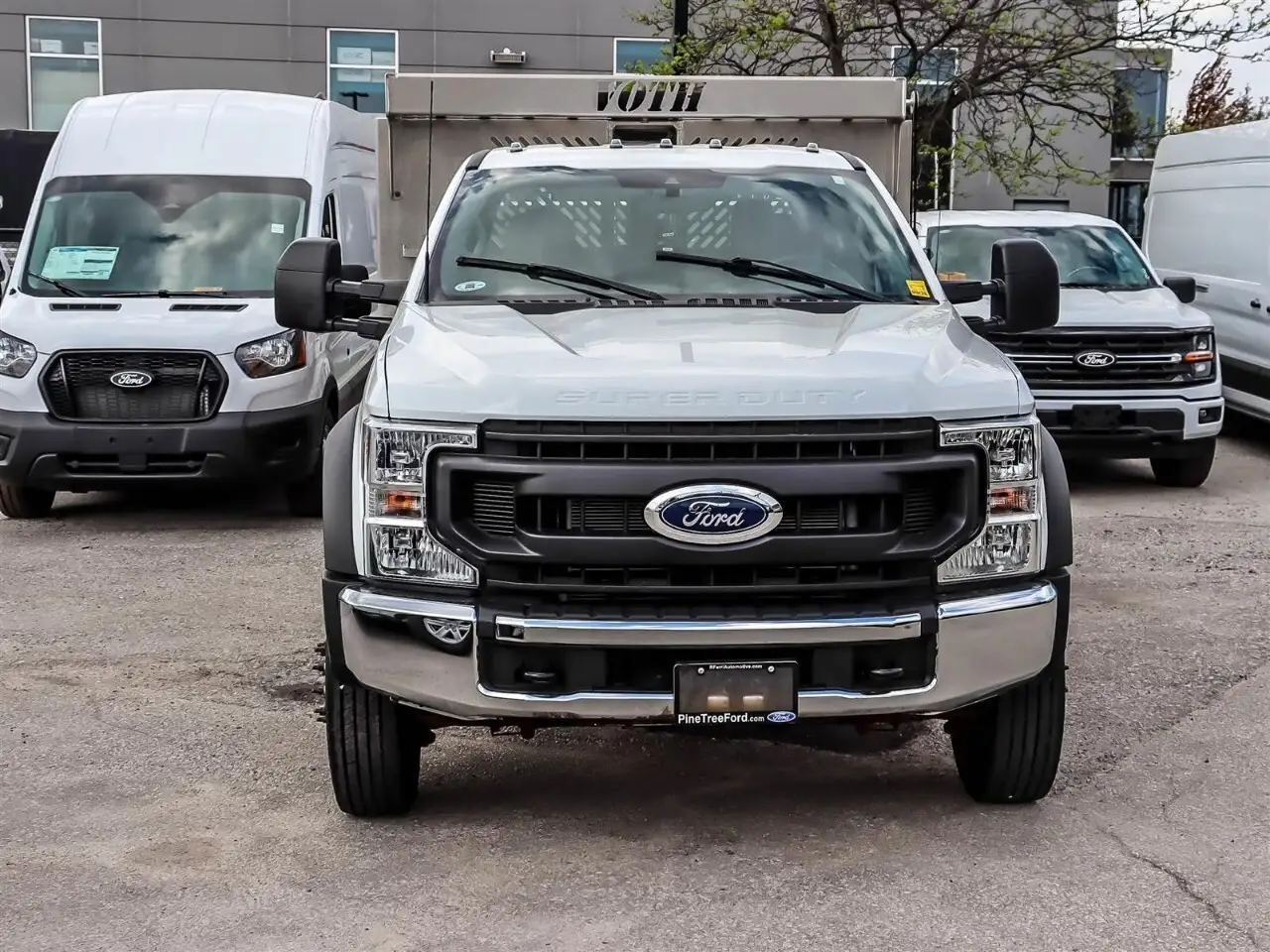 Ford F-550 Super Duty снимка Ford F-550 Super Duty
