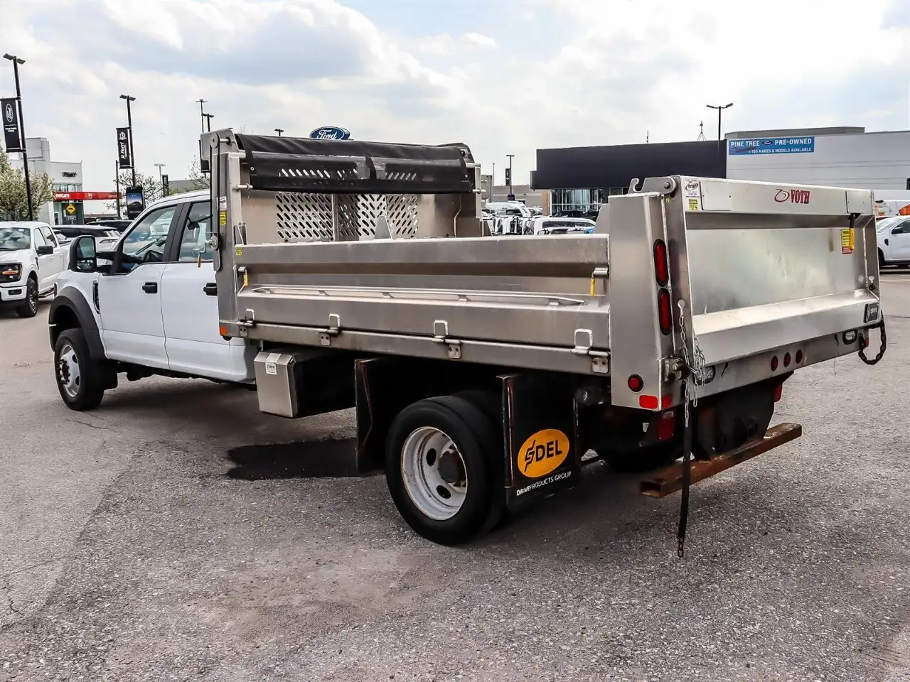 Ford F-550 Super Duty снимка Ford F-550 Super Duty