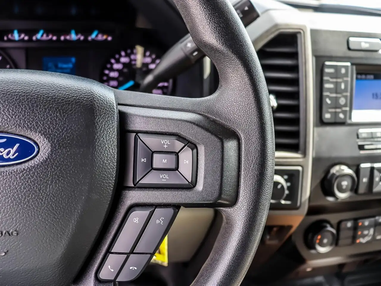 Ford F-550 Super Duty снимка Ford F-550 Super Duty