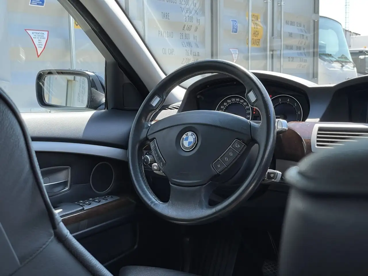 BMW 7 Series снимка BMW 7 Series