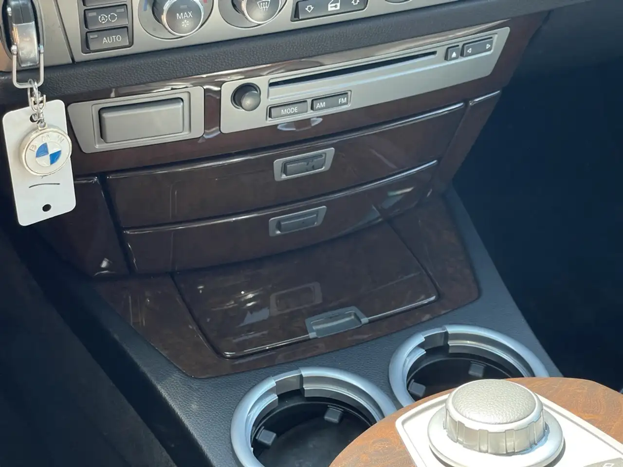 BMW 7 Series снимка BMW 7 Series