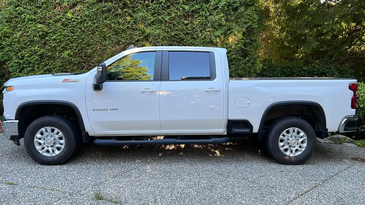 Chevrolet Silverado 3500 photo Chevrolet Silverado 3500