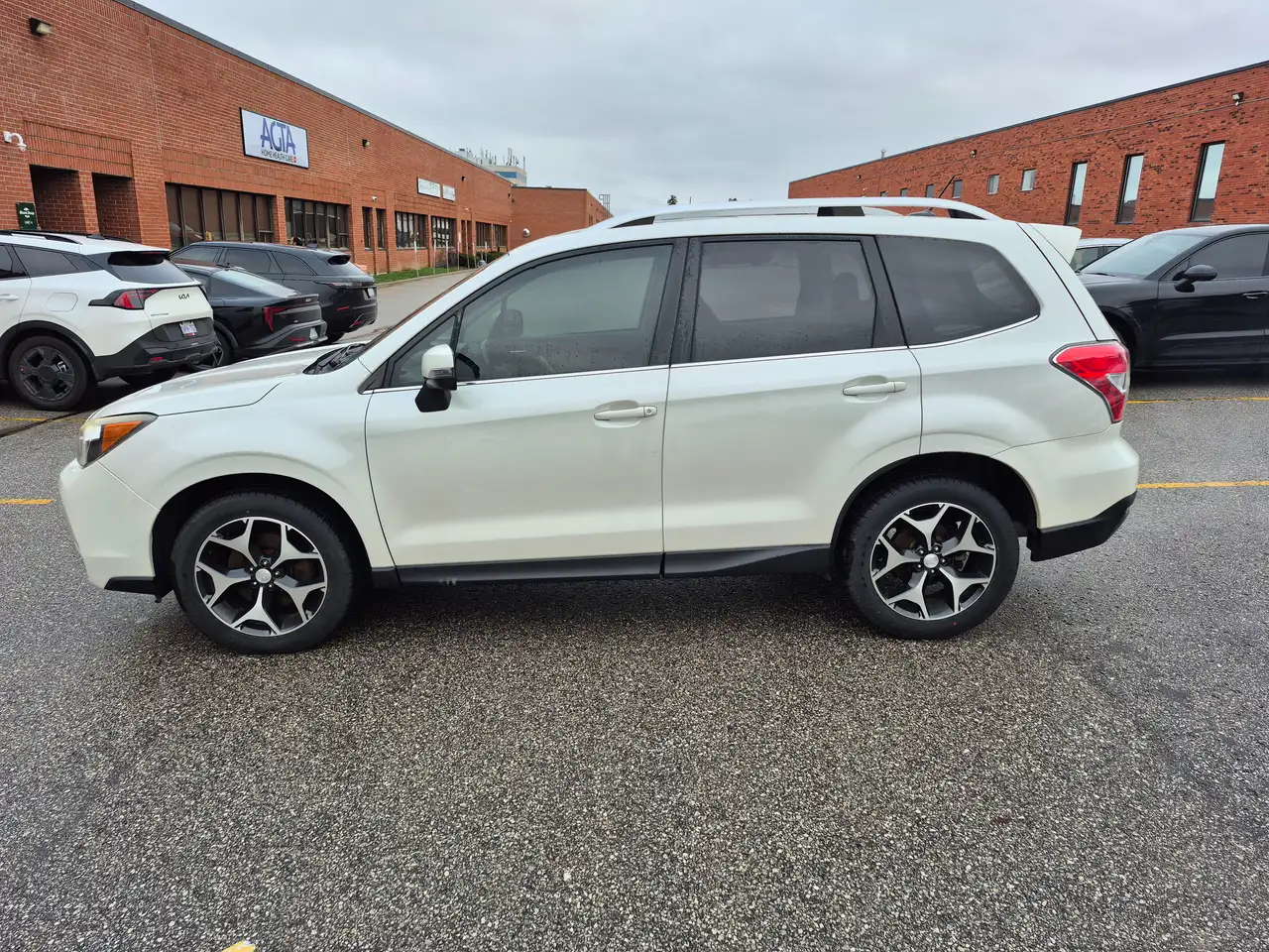 Subaru Forester photo Subaru Forester