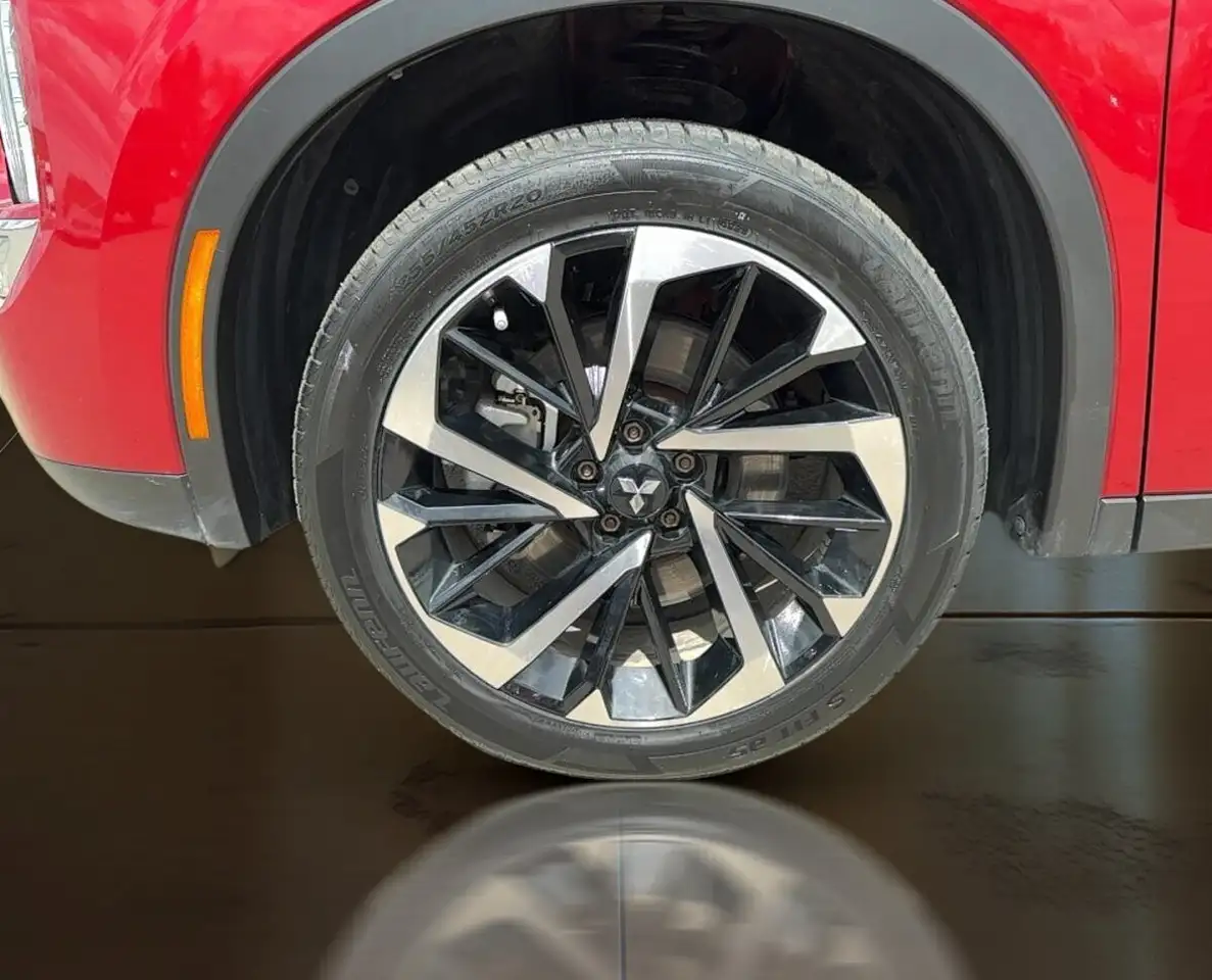 Mitsubishi Outlander fotografie Mitsubishi Outlander