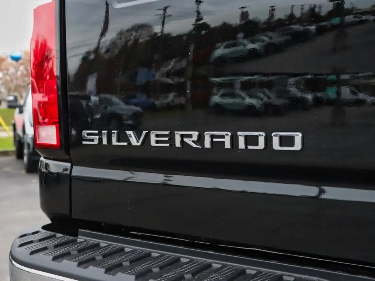 Chevrolet Silverado 3500 photo Chevrolet Silverado 3500