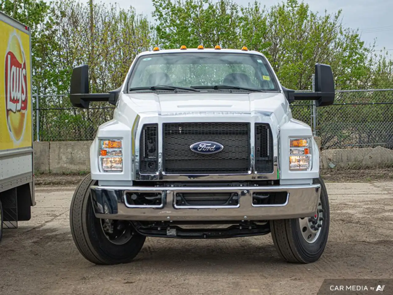 Ford F-750 Super Duty снимка Ford F-750 Super Duty