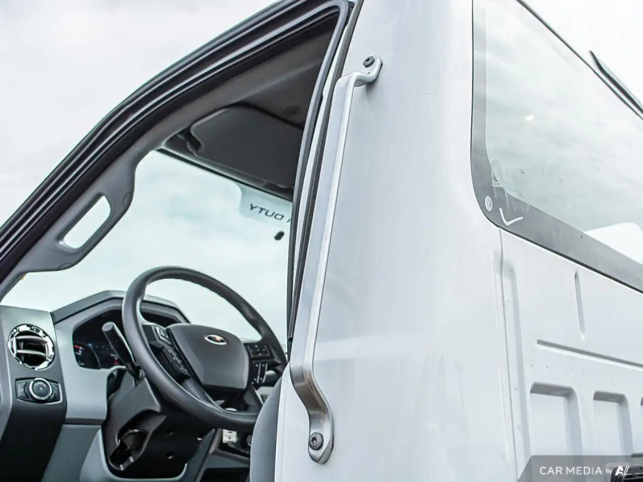 Ford F-750 Super Duty снимка Ford F-750 Super Duty