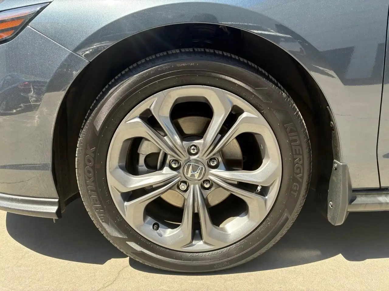 Honda Accord photo Honda Accord