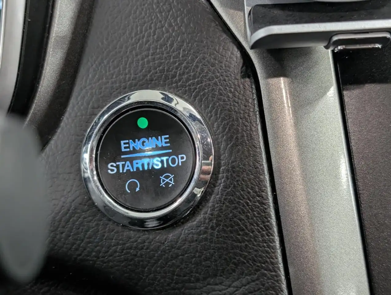 Ford Fusion Energi fotografie Ford Fusion Energi