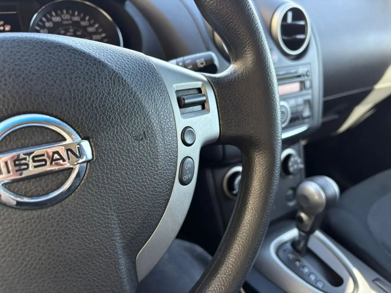 Nissan Rogue fotografie Nissan Rogue