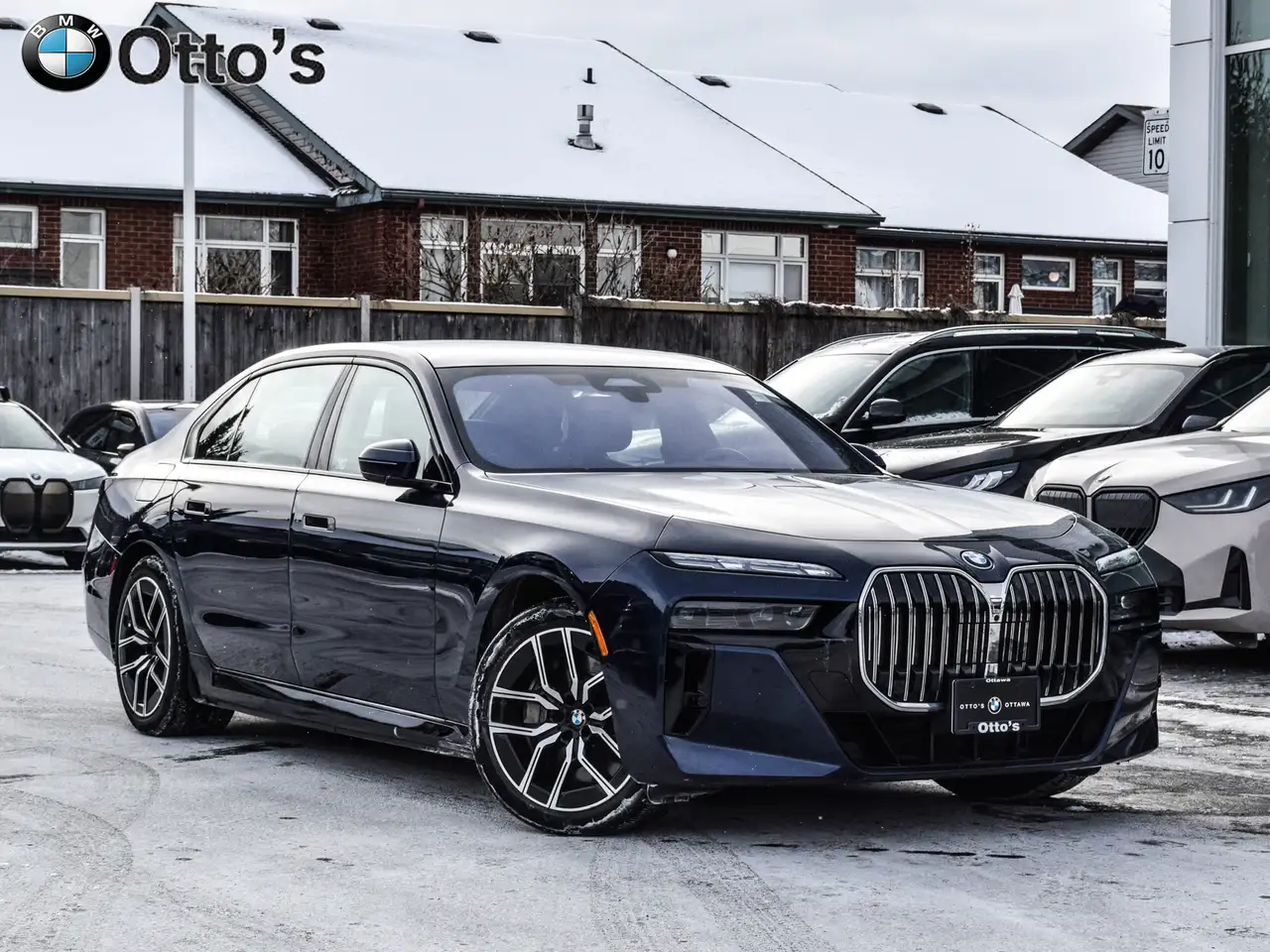 BMW 7 Series снимка BMW 7 Series