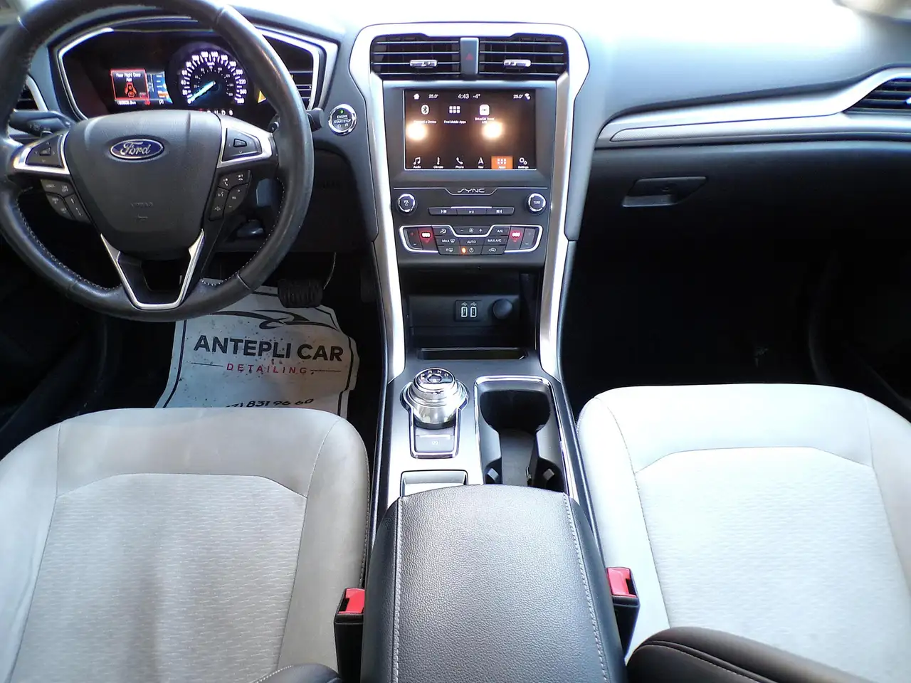 Ford Fusion снимка Ford Fusion