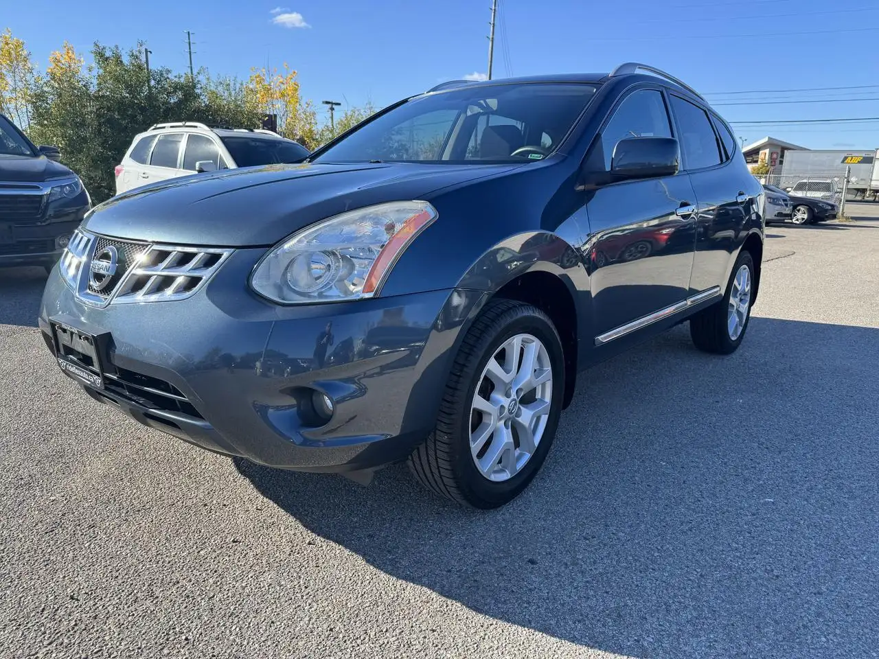 Nissan Rogue снимка Nissan Rogue