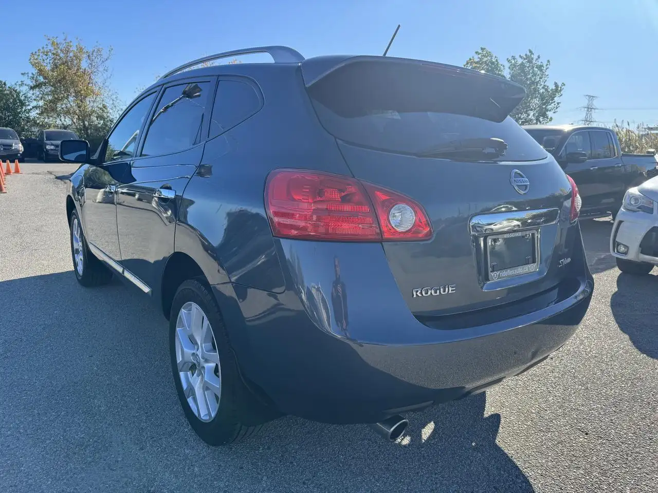 Nissan Rogue снимка Nissan Rogue
