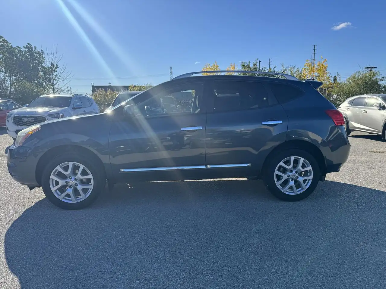 Nissan Rogue снимка Nissan Rogue