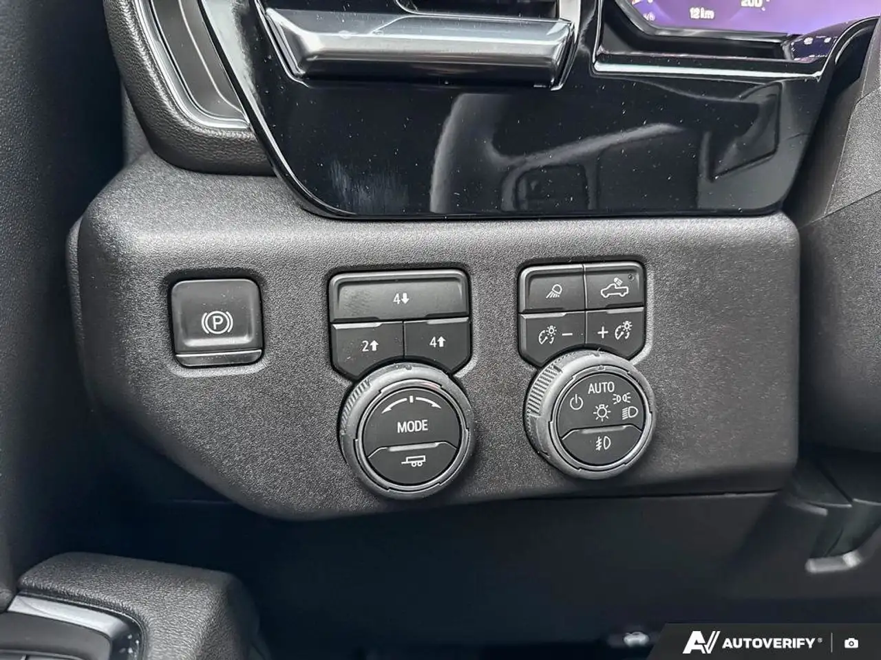 Chevrolet Silverado 3500 снимка Chevrolet Silverado 3500