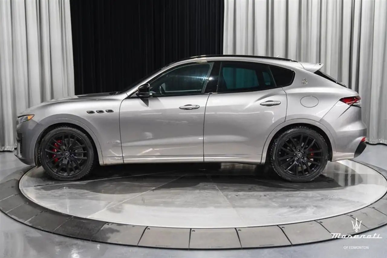 Maserati Levante снимка Maserati Levante