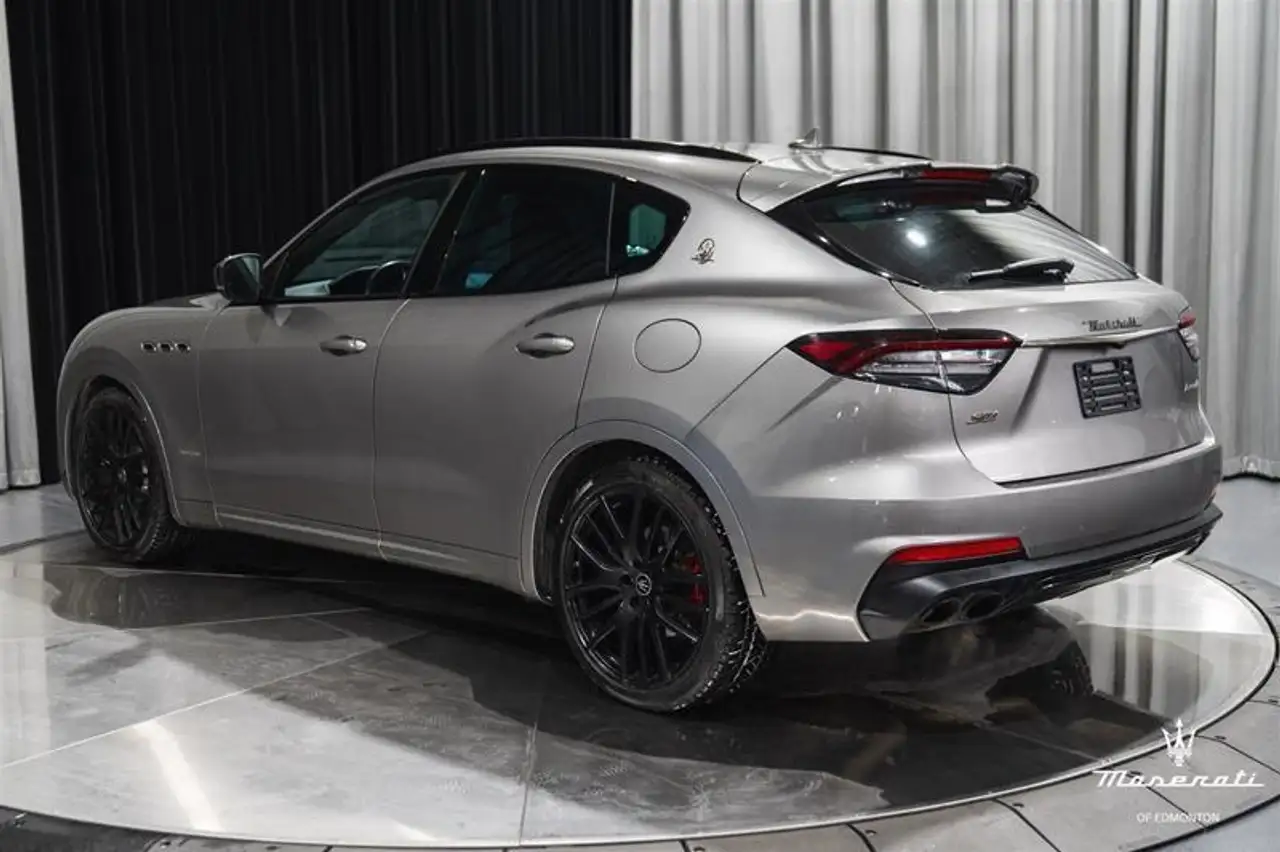 Maserati Levante снимка Maserati Levante
