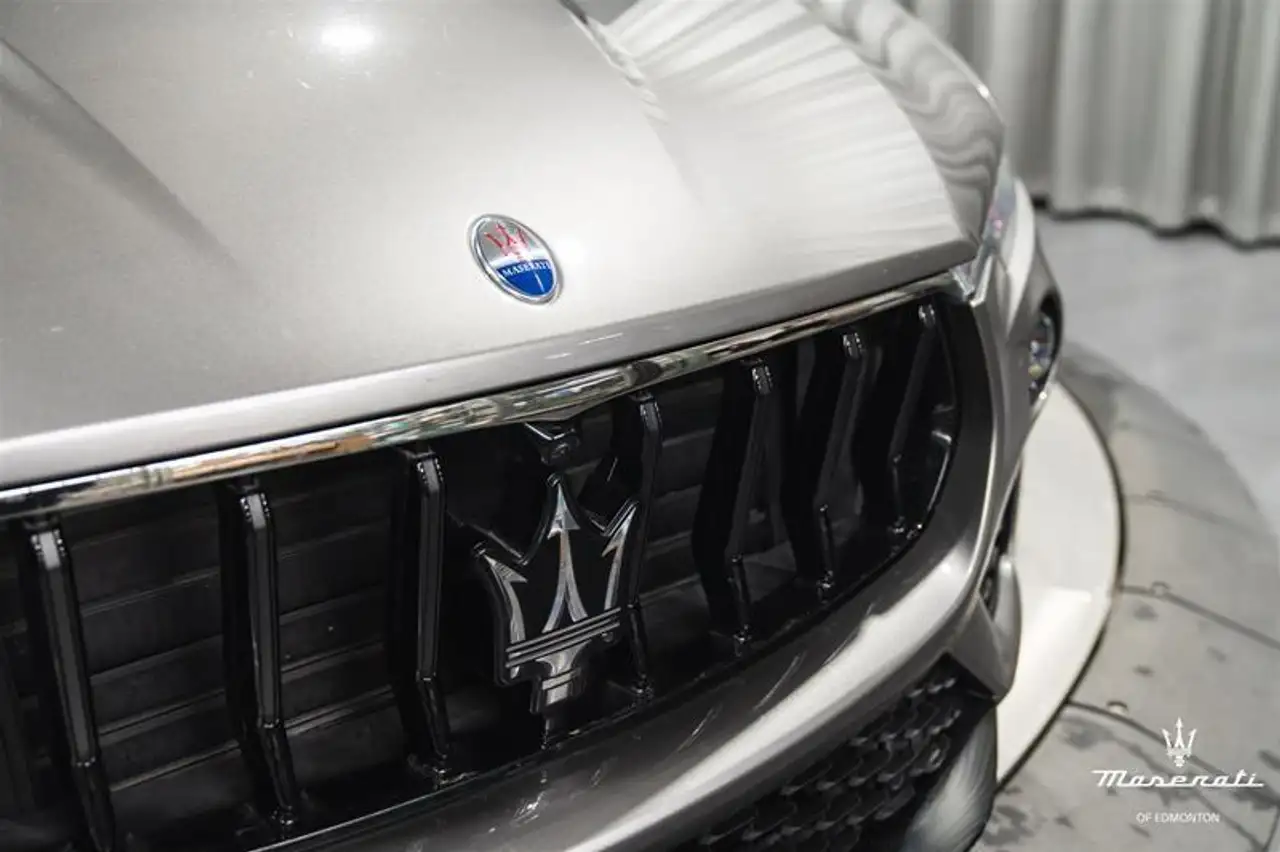 Maserati Levante снимка Maserati Levante