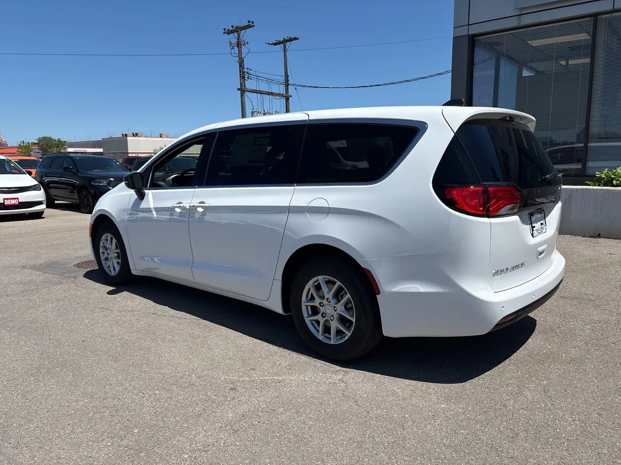 Chrysler Grand Caravan photo Chrysler Grand Caravan